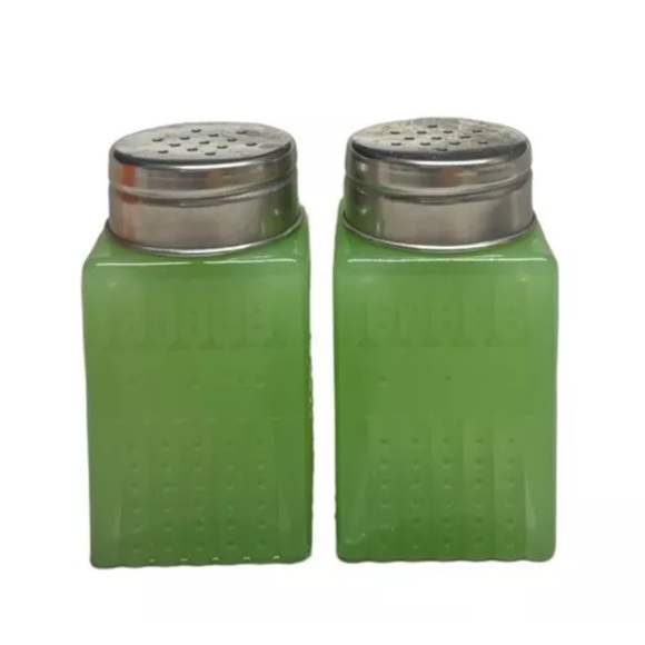 Modern Jadeite Green Glass Salt & Pepper Shakers W/ Metal Lid Flower Dot Pattern - Picture 1 of 15